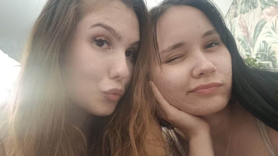 LisaAndSofa