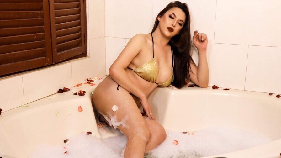 EllaKnox