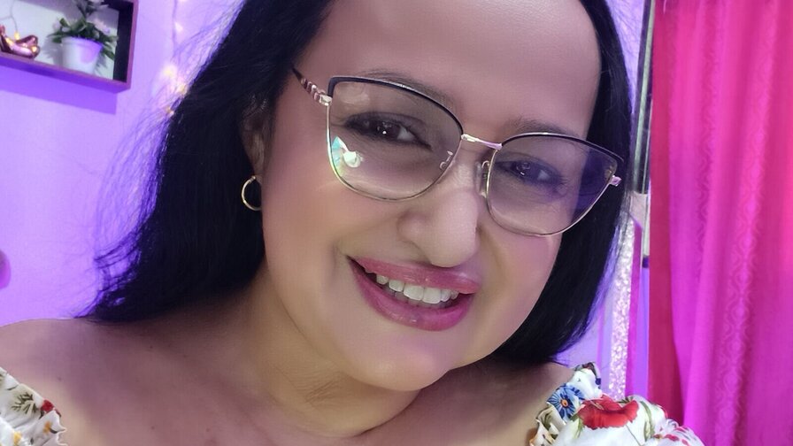 GiaNahomi